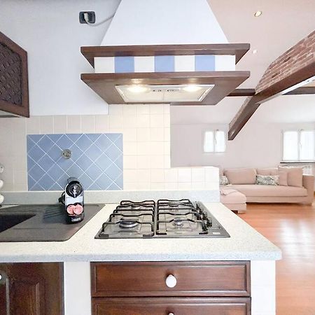 Ferienwohnung Elegante Mansarda 300Mt Dal Mare - Centro - Wifi Savona Exterior foto