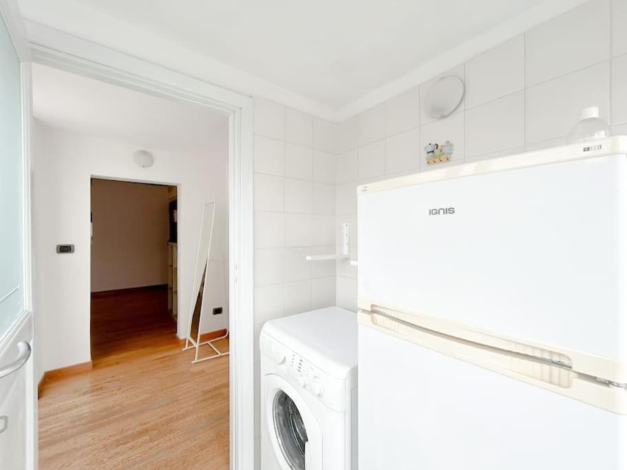 Ferienwohnung Elegante Mansarda 300Mt Dal Mare - Centro - Wifi Savona Exterior foto